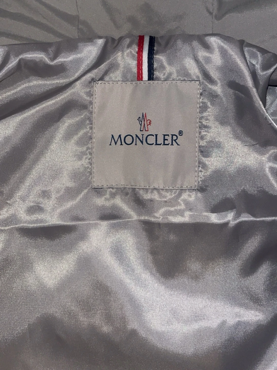 Grå vindjacka från Moncler - 3