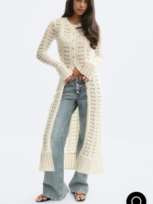 Slutsåld stickad lång klänning från Gina Tricot  - Strl M men tight i strl , prislappen på