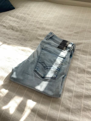 Replay anbass jeans  - Säljer dessa replay jeans! Riktigt bra kvalitet. W31 L32. Säljer för Garderob rens.