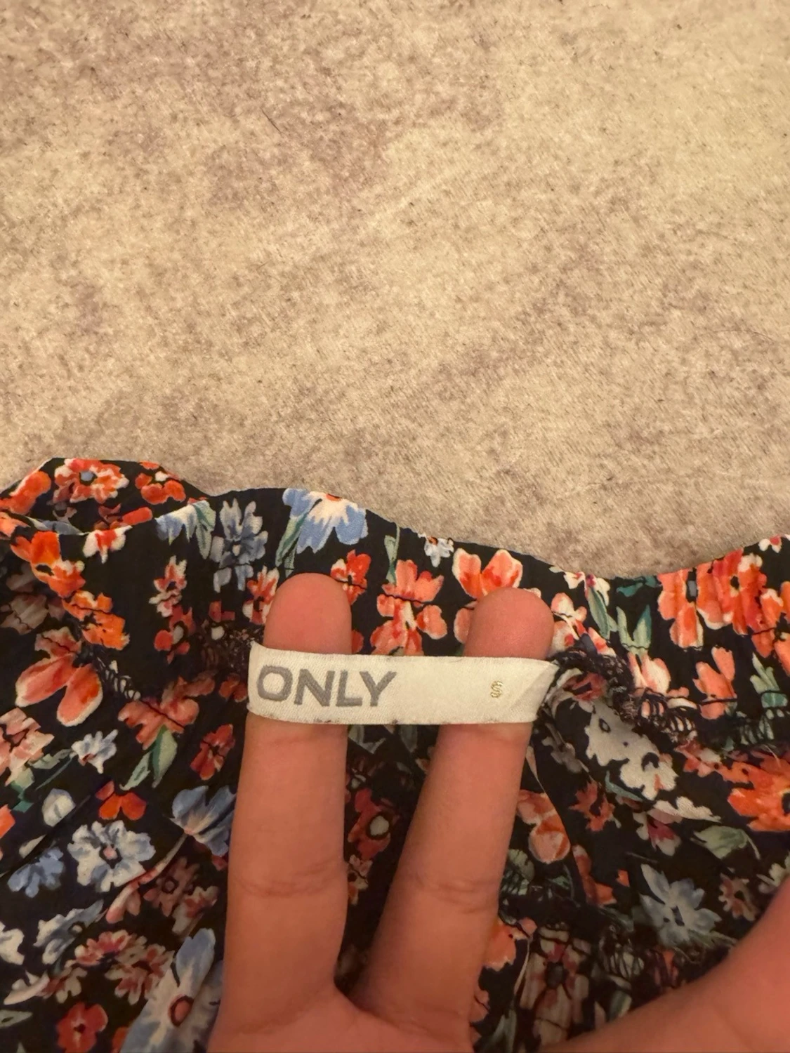 Blommig kortkjol från ONLY - 1