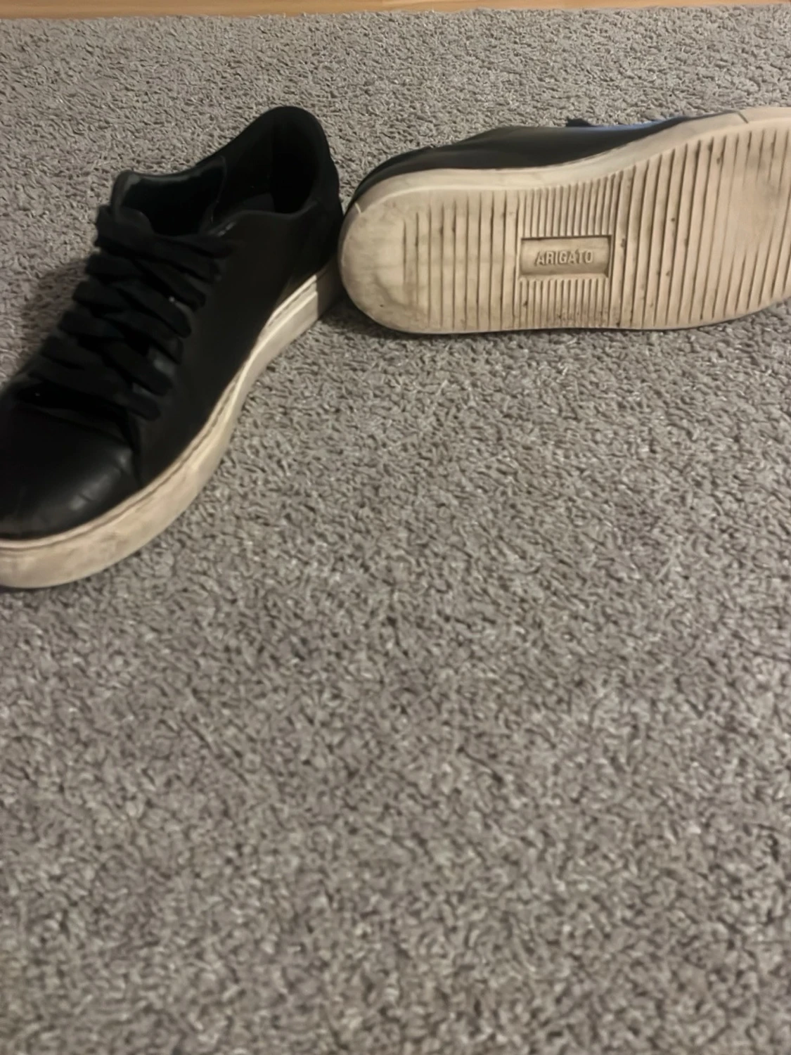 Svarta sneakers från Axel Arigato - 1