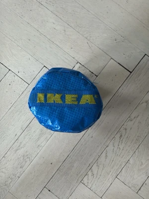 Ikea Headcover  - Hej! Jag säljer en unik Headcover som är väldigt cool att ha i bagen. Testad och passar alla 460 cc drivers👌🙌