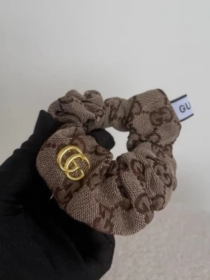 Hår scrunchie Guccxi - Lyx! Finns i blå