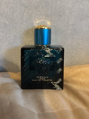 Versace Eros eau de toilette - Versace Eros Eau de Toilette blå flaska.