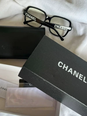 Svart glasögon  - Classy accessory glasses