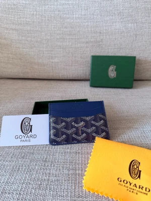 Korthållare - I perfekt skick och helt ny, hör av vid intresse