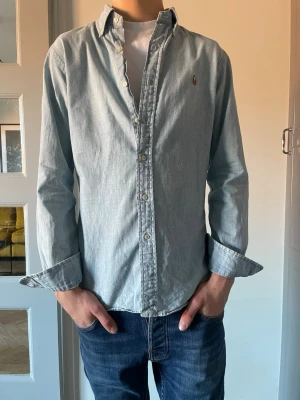 Ralph lauren skjorta  - Blå Ralph lauren skjorta storlek S slim fit. Fint skick 
