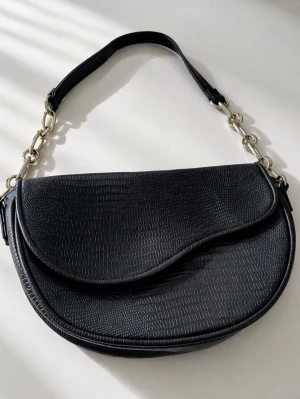 Fin Axel Väska - Inga skador förut att på magnet färg ändrades