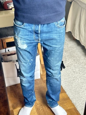 Jacob Cohen Jeans  - Tja! Ska sälja dessa feta Jacob Cohens, de är selvedge och har använts runt 30 gånger. Har inte använt de på ett tag och funderar över att sälja de. Skick 8.5/10, se till att fråga ifall du undrar över något eller vill se fler bilder. Priset kan diskuteras!