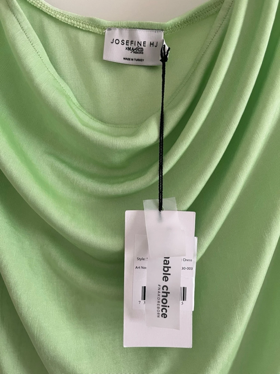 Ljusgrön långklänning med slits - 2