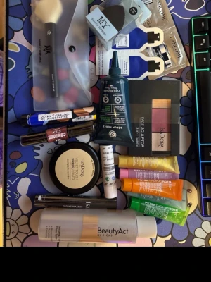 Smink + hudvård paket  - Allt är oöppnade! 