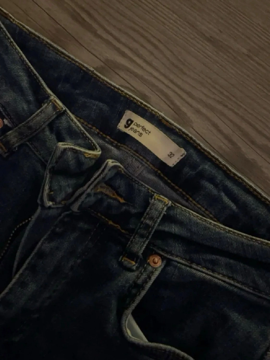 Mörkblå bootcut jeans från Gina Tricot - 4