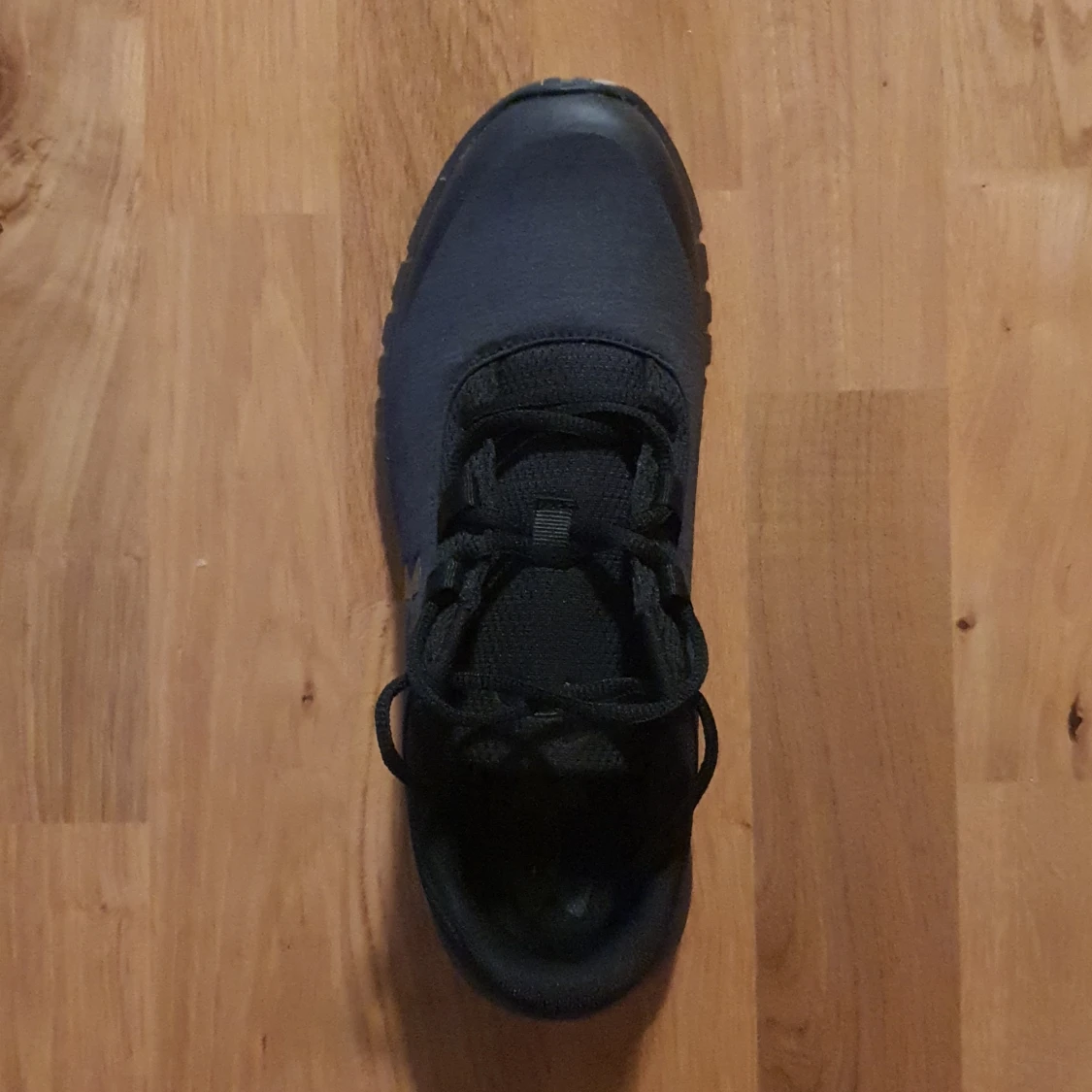 Under Armour sneakers  - 90