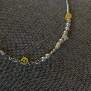 Halsband  - OLIVIA halsband🤩 89kr Frakt på 14kr tillkommer