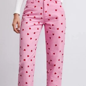 SÖKER - Söker dessa jeansen ska passa en xs/s