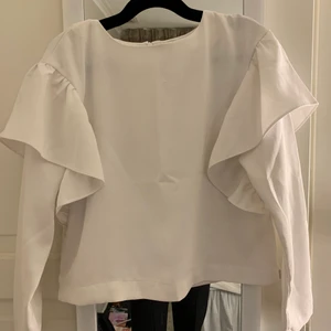 Fintröja - En finare topp från carin wester i det finaste materialet, kommer inte längre till användning för min del