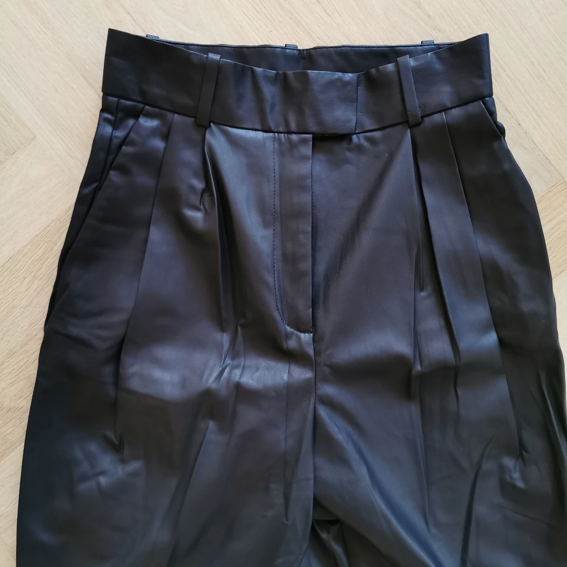 Byxor läderimitation - 90