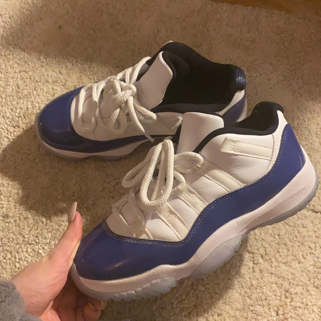 Jordan 11s, storlek 36