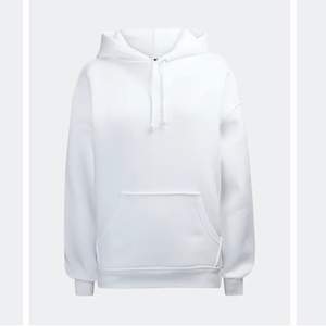 En vit hoodie från bikbok, använd Max 3 ggr så som ny. Strl M, frakt 66kr❤️