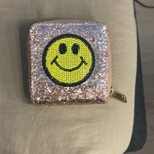 Scotch and soda plombok - Jätte snygg plombok! Köpte för 99 men säljer för 40+frakt❤️ hör av er om ni har frågor!