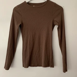 Brun topp  - Pris kan diskutera vid snabb affär 