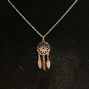 Halsband med drömfångare - Halsband i rostfritt stål. Fri frakt✨