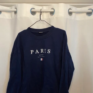 Sweatshirt  - Snygg sweatshirt från Gina! I superbra skick!