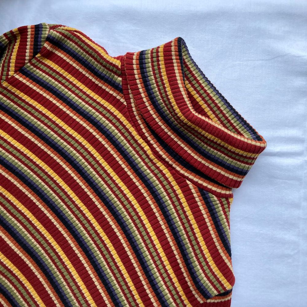 🌊WONDERFUL MULTICOLORED RIBBED STRIPED, LONG SLEEVE TURTLENECK SHIRT. • SIZE - S / EU 36 • BRAND - Krooko fashion • MATERIAL - Cotton MY MEASUREMENTS • Height 161cm / 5'3