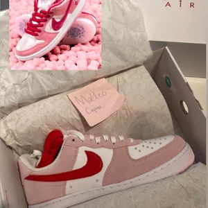 Nike Air Force 1 Valentines day - Nike Air Force 1 Valentines Day ,oanvända, skickar fler bilder på förfrågan! Storlek 42 / US 8.5  