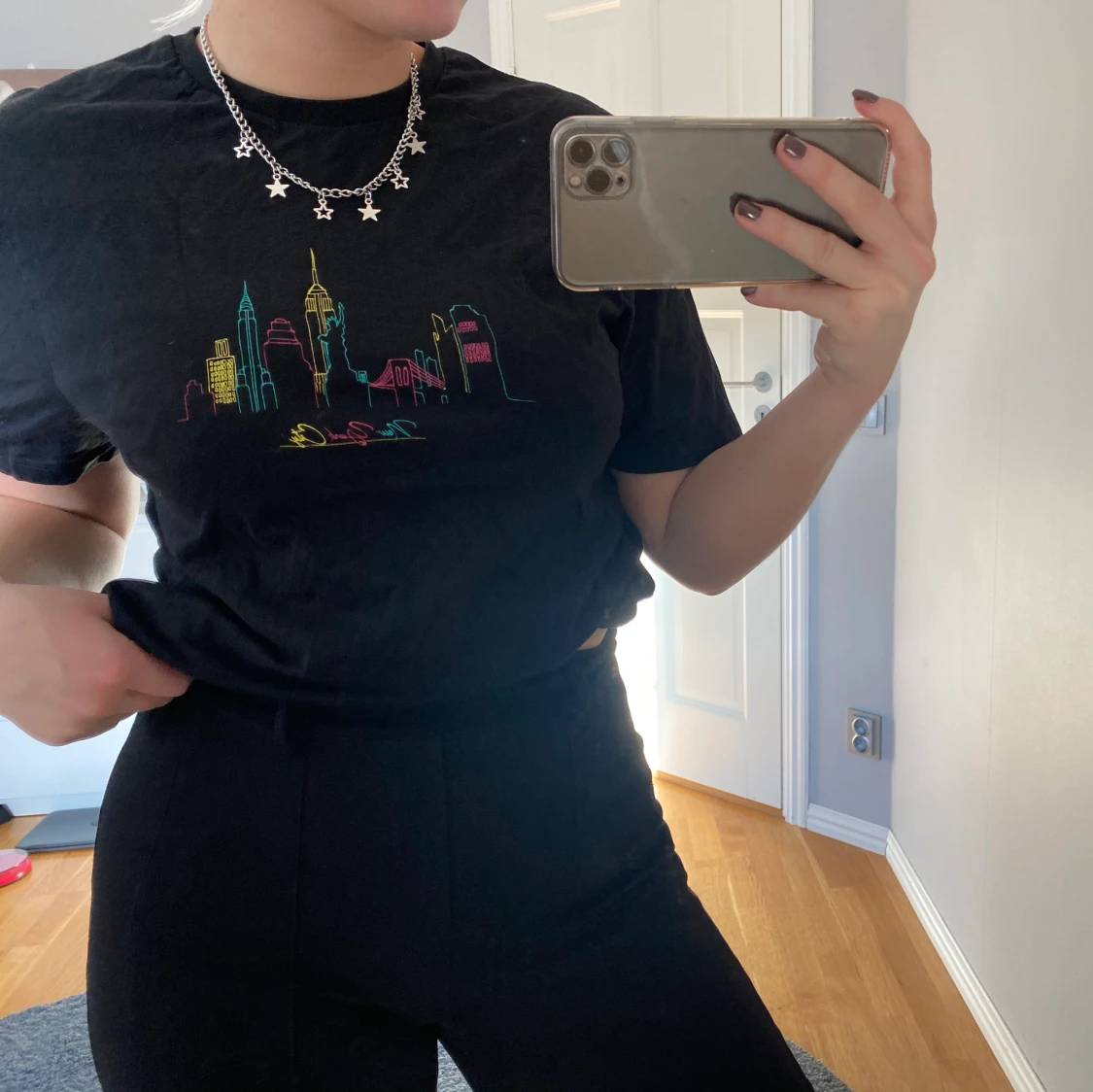 Svart t-shirt - 91