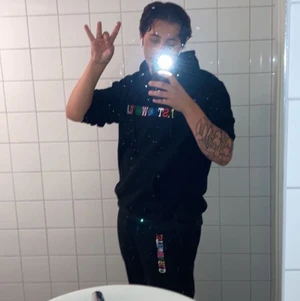 Champions x travis scott - Säljer båda för 1500kr byxor bara 750kr hoodie bara  750kr