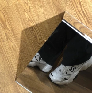 New Balance  - Säljer dessa jättefina New Balance 452 (storlek 36,5) då de tyvärr är för små för mig. (Frakten är inte inkl i priset) Bud vid fler intresserade:)