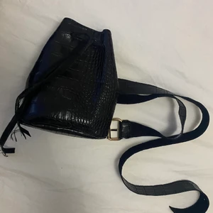 Midjeväska - Midjeväska från boohoo