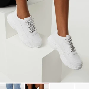 Chunky sneakers säljes  - Säljer mina chunky sneakers i 39 pga ingen användning. Behöver tvättas men annars superfina och inga slitningar eller så på🙌🏻🥰