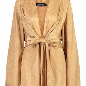 Strl S  - Har andvänt en gång från boohoo 