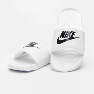 Nike tofflor  - Vita Nike tofflor 
