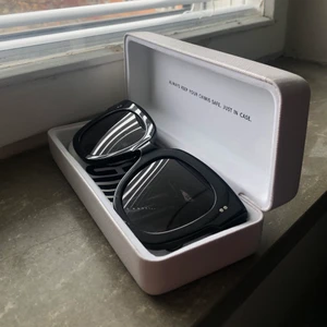 Chimi Eyewear - Säljer mina solglasögon från Chimi eyewear!    008 berry, black 🥰