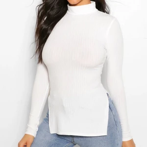 Ribbstickad topp med polokrage - Storlek S, nyskick, oanvänd.