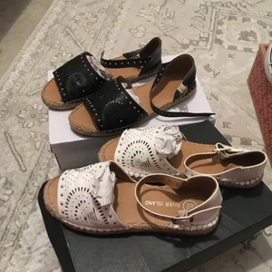 Sandaler för 99kr styck  - Två par sandaler för 99kr styck 