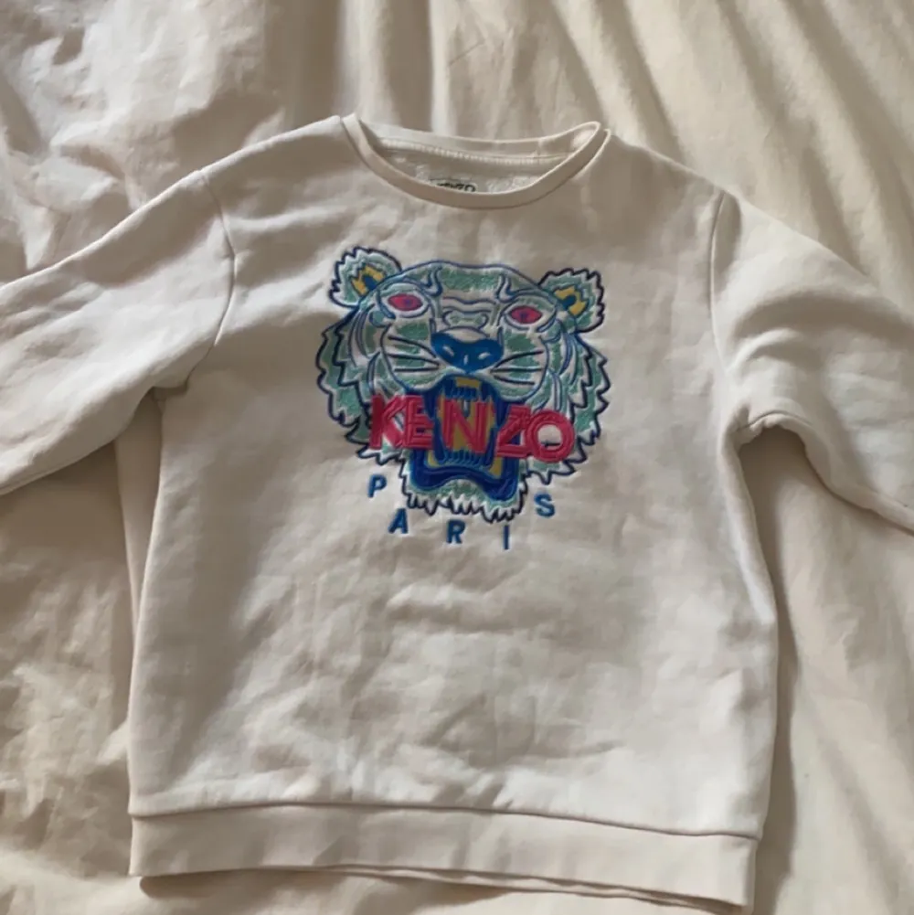 Sweatshirt från Kenzo strl XS 💖 Köparen står för ev frakt!. Tröjor & Koftor.