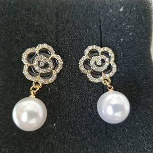 Chanel flower örhängen  - Beautiful earrings 