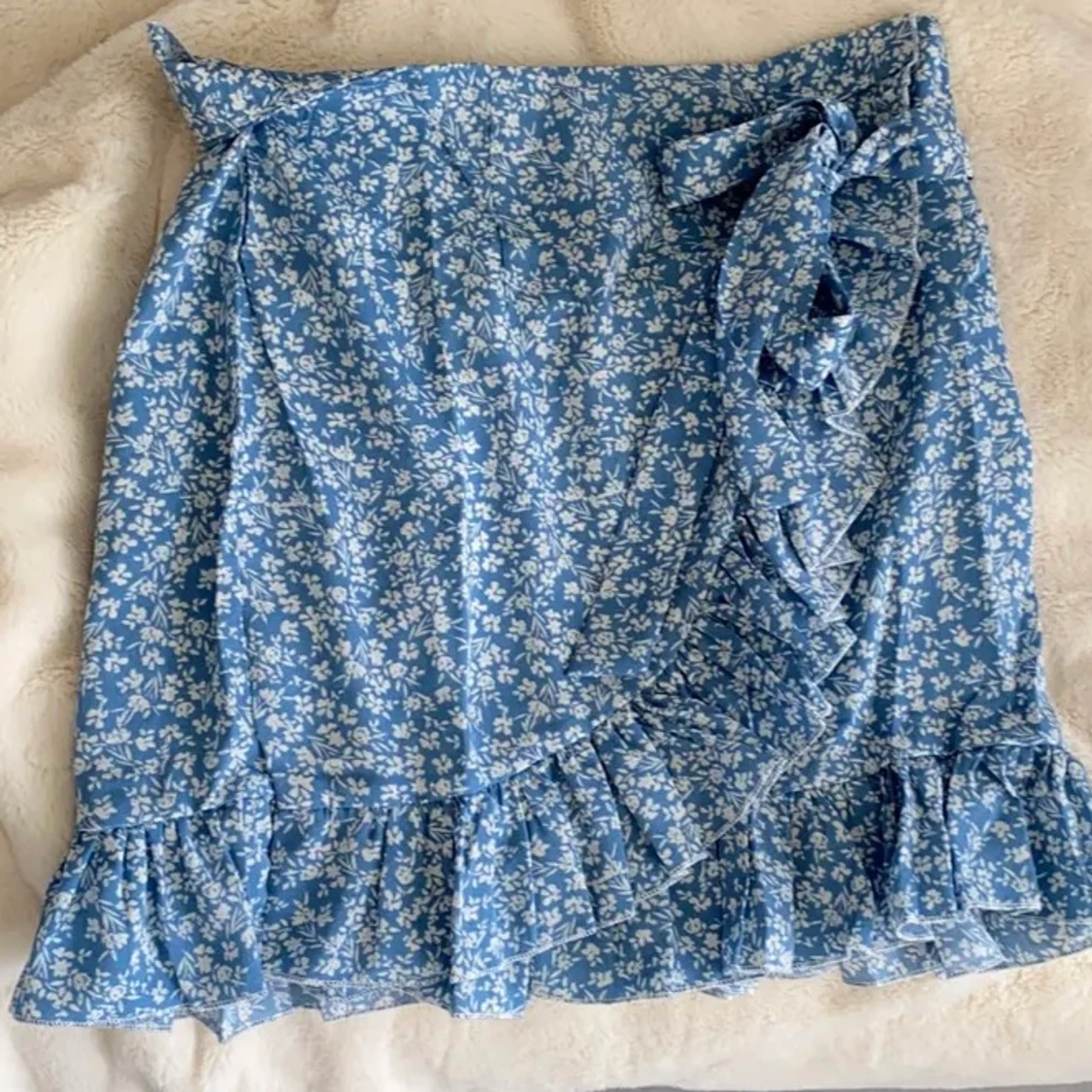 Ljusblå somrig kjol - 90