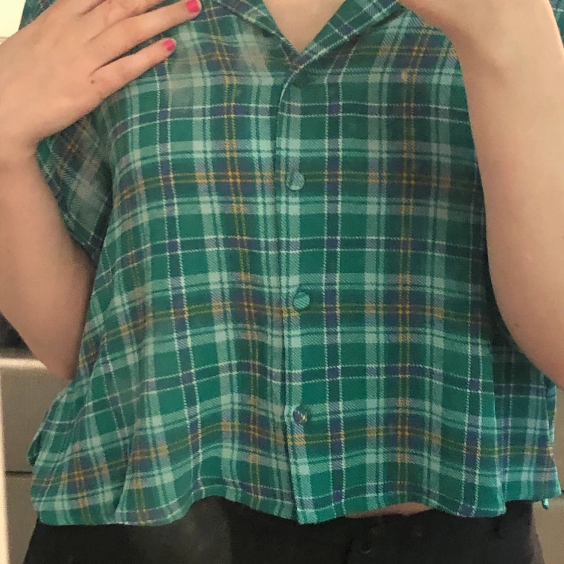 Rutig skjorta från monki i storlek M - 90