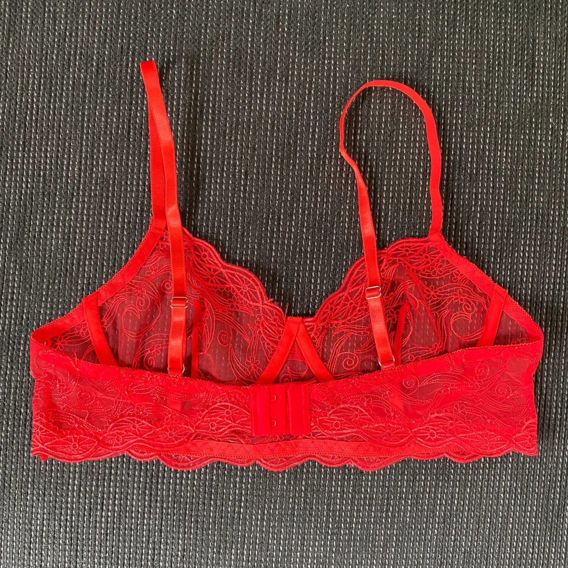 Oanvänd spetsbh strl ~ 75B-70C - 90