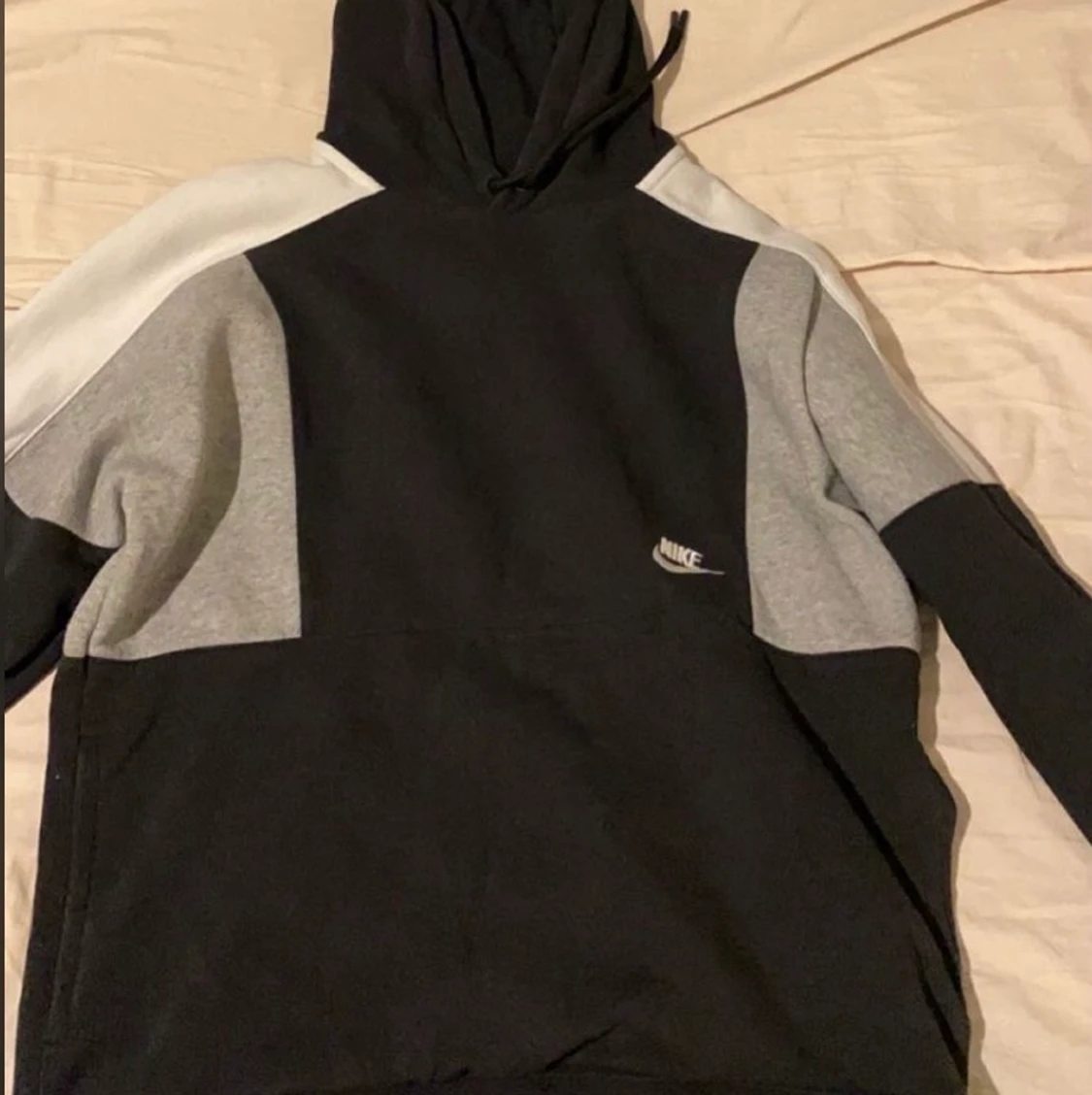 Nike hoodie - 90