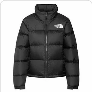 Jacka  - Säljer pågrund av att den inte kommer till andvöndning mer men gillar den verkligen 