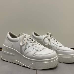 White chunky sneakers, worn for a short while, but still in a very good shape 