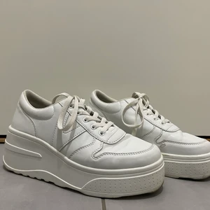 Chunky sneakers - White chunky sneakers, worn for a short while, but still in a very good shape 