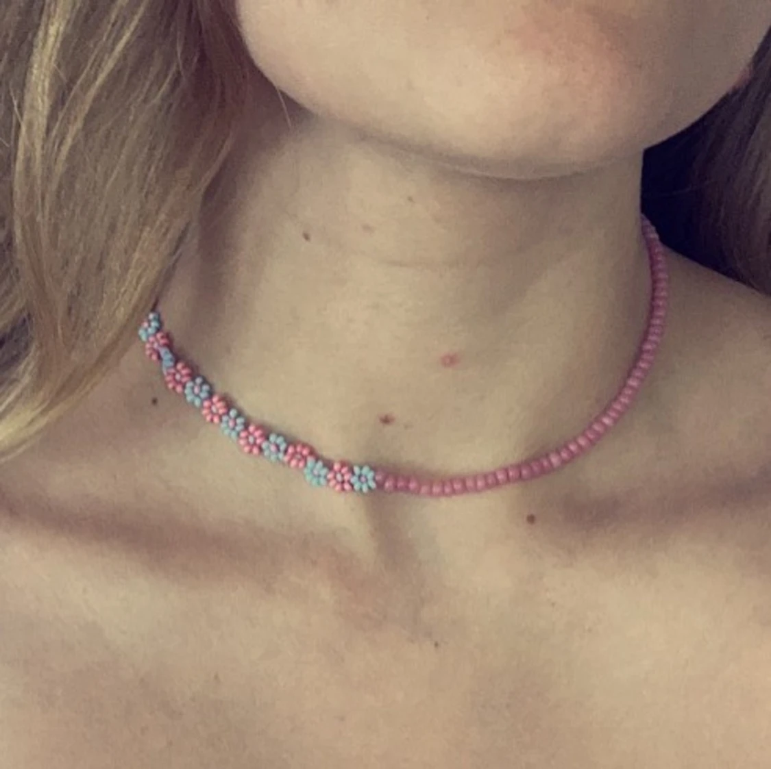 Halsband blommor - 91