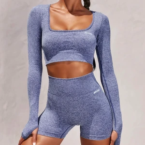 Bo+tee - Oanvänd, endast provat. Köpt fel storlek. Tjockt och stretchig material. Bara tröjan